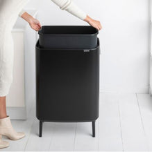 Brabantia Kitchen Touch Bin HI 60L | Matt Black